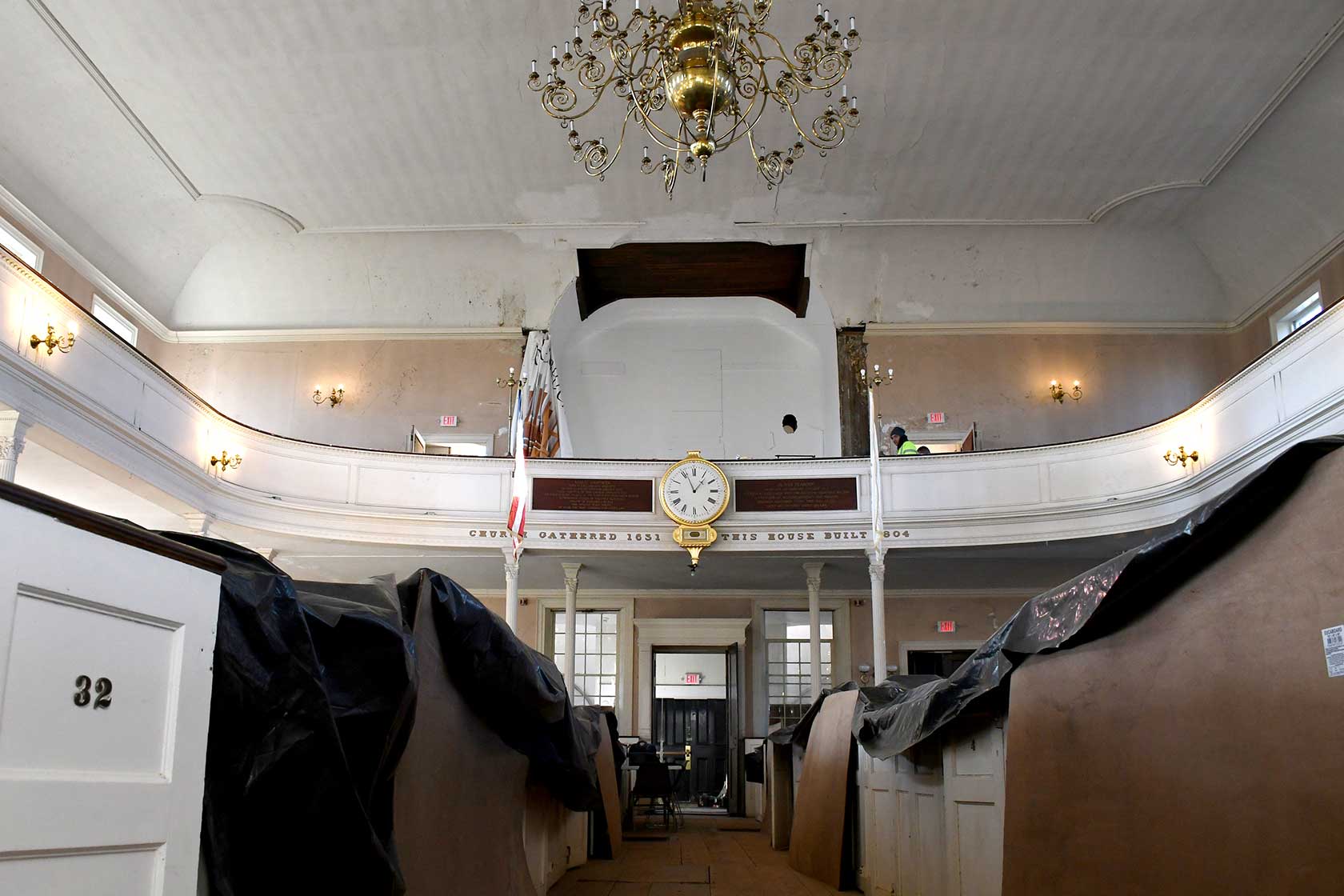 meetinghouse_interior3.jpg